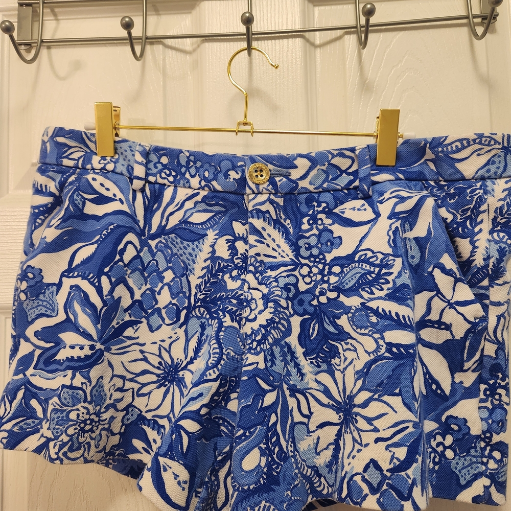 Lilly Pulitzer Blue Floral Women's Shorts